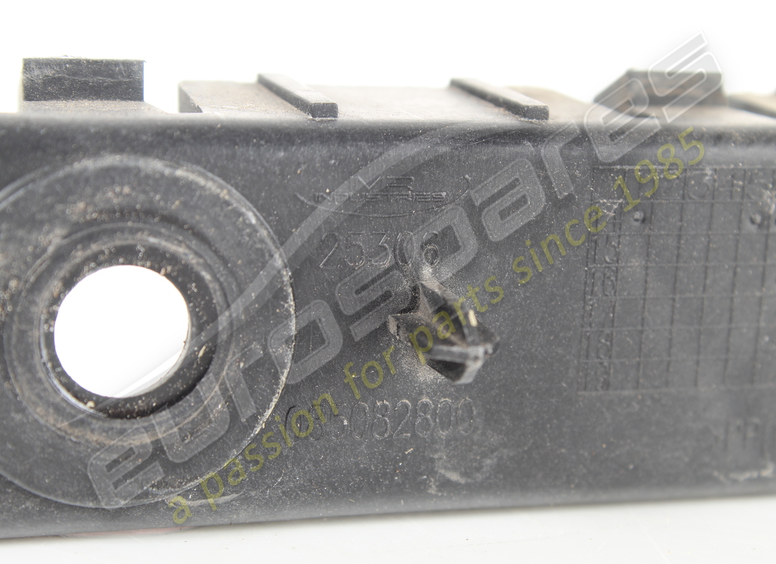 utilisé ferrari support arrière gauche. numéro de pièce 85082800 (3)