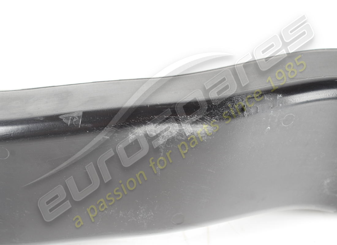 conduit d'air de frein droit ferrari utilisé. numéro de pièce 83565300 (3)