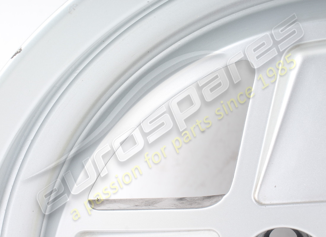 ROUE AVANT D'OCCASION FERRARI 7JX16. RÉFÉRENCE 137079 (2) roue avant d'occasion ferrari 7jx16. référence 137079 (2)