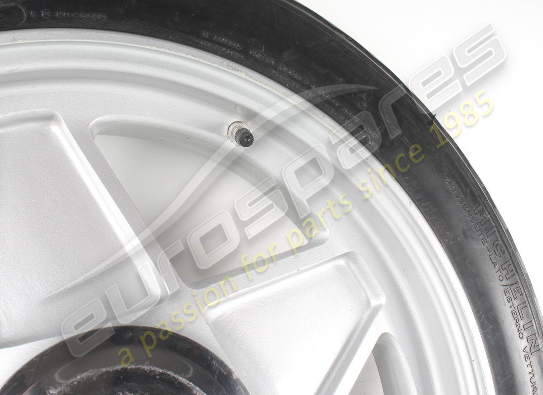 nouveau (autre) ferrari 365bb roue de secours 3 1/4 bx19. numéro de pièce 105305 (8)