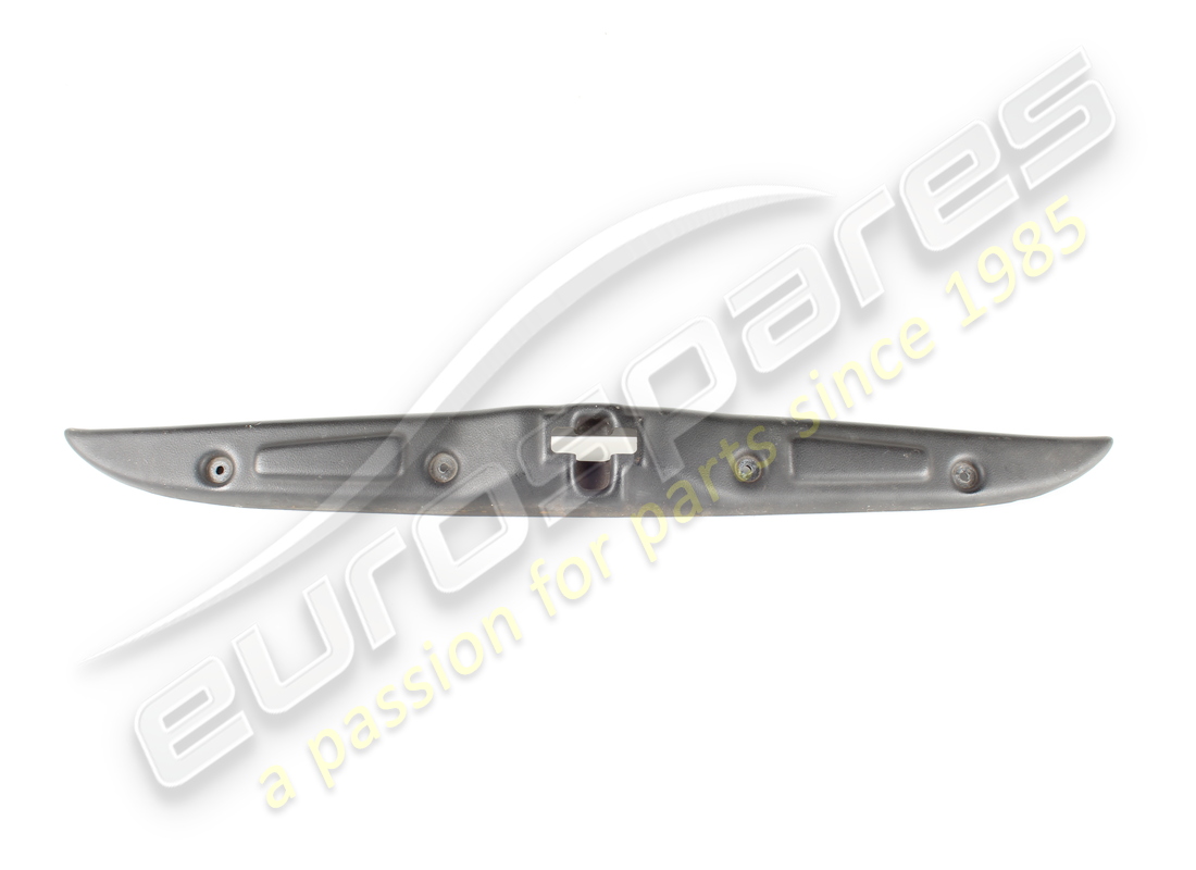 PROTECTION DE PLAQUE D'IMMATRICULATION D'OCCASION MASERATI DANS LE COMPARTIMENT À BAGAGES. NUMÉRO DE PIÈCE 374700352 (4) protection de plaque d'immatriculation d'occasion maserati dans le compartiment à bagages. numéro de pièce 374700352 (4)