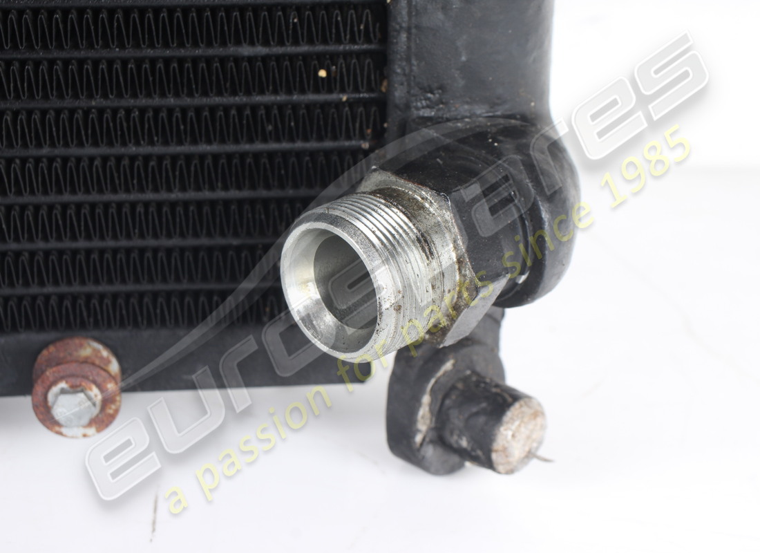 radiateur d'huile moteur d'occasion ferrari. numéro de pièce 277227 (3)