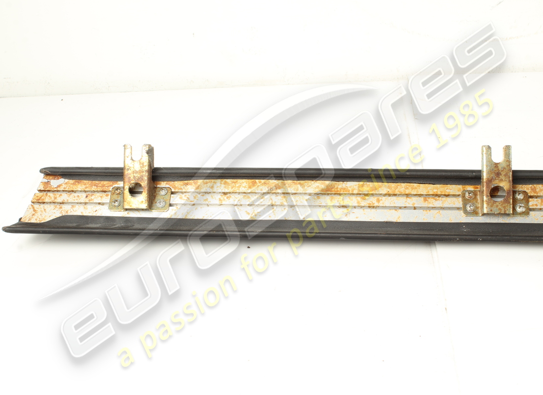 utilisé ferrari garniture en noire vm8500. numéro de pièce 65122400 (2)