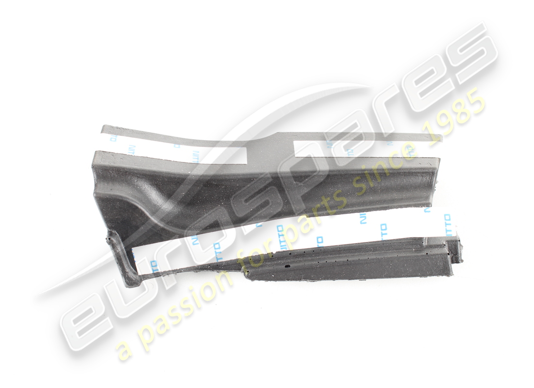 NOUVEAU PAD MASERATI. NUMÉRO DE PIÈCE 670178131 (2) nouveau pad maserati. numéro de pièce 670178131 (2)