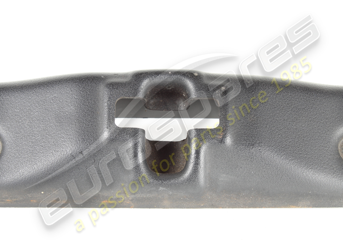 PROTECTION DE PLAQUE D'IMMATRICULATION D'OCCASION MASERATI DANS LE COMPARTIMENT À BAGAGES. NUMÉRO DE PIÈCE 374700352 (3) protection de plaque d'immatriculation d'occasion maserati dans le compartiment à bagages. numéro de pièce 374700352 (3)