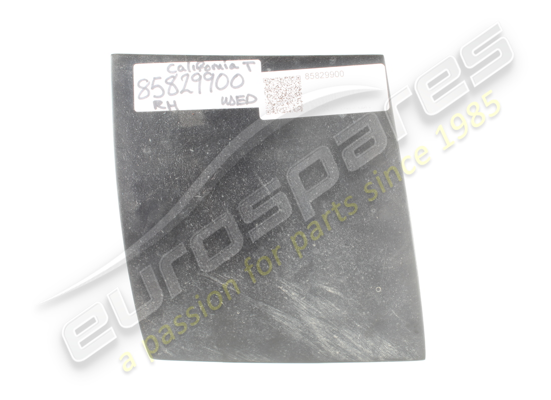 Becquet arrière latéral droit d'occasion Ferrari. Numéro de pièce 85829900 (1) Becquet arrière latéral droit d'occasion Ferrari. Numéro de pièce 85829900 (1)