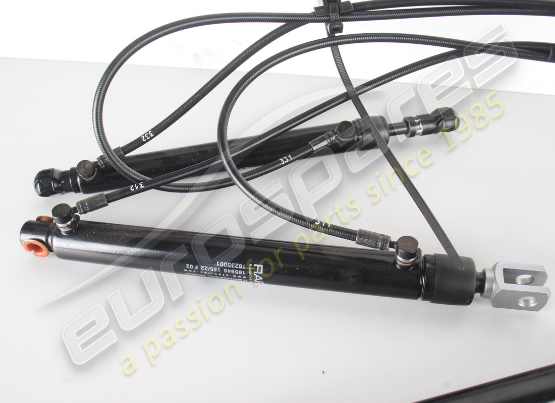 nouveau ferrari système hydraulique complet ki. numéro de pièce 84603300 (3)