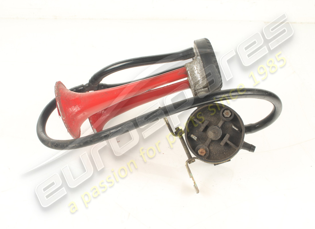 used eurospares compressor with horns & pipes. part number eap1721856 (4)