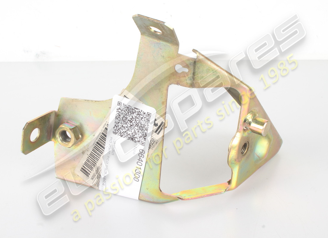 nouveau support droit ferrari. numéro de pièce 66401300 (2)