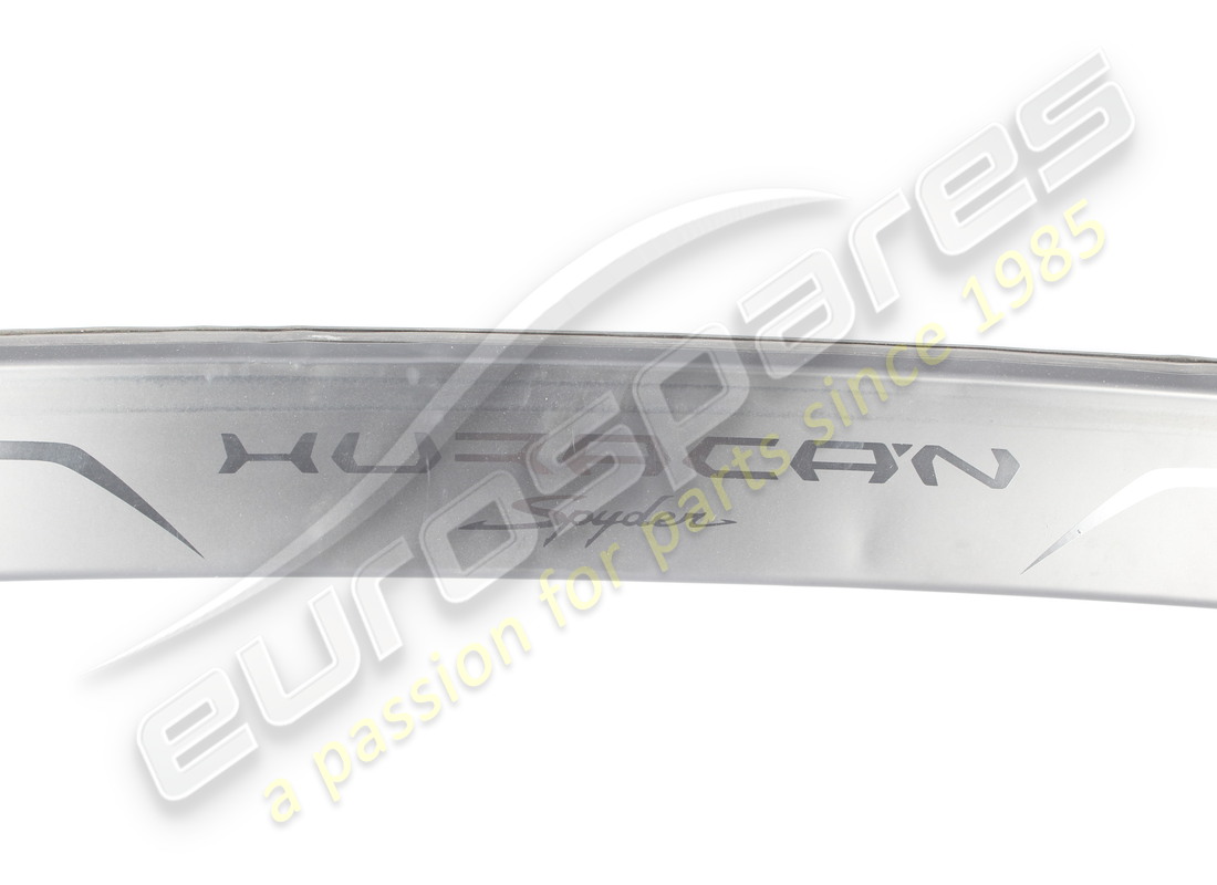 coupe-vent lamborghini endommagé. numéro de pièce 4t7817029b (2)