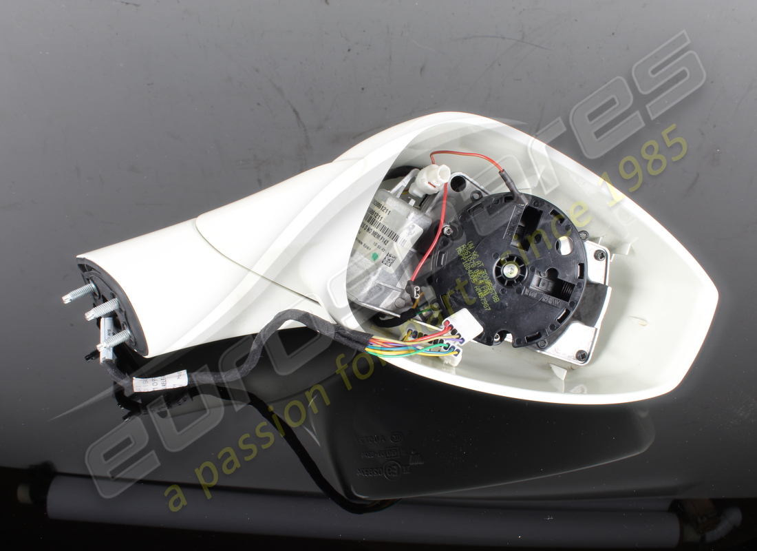 RÉTROVISEUR EXTÉRIEUR DROIT D'OCCASION Ferrari OPTION NUMÉRO DE PIÈCE 82909910 (1)