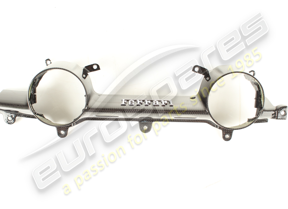 utilisé ferrari lèvre centrale. numéro de pièce 89076800 (1)