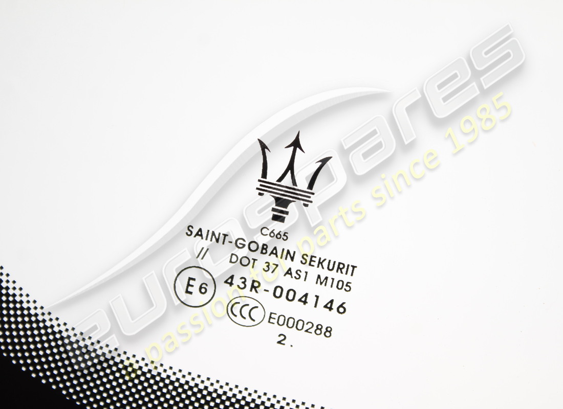 nouveau vitre de pare-brise maserati. numéro de pièce 670302222 (2)