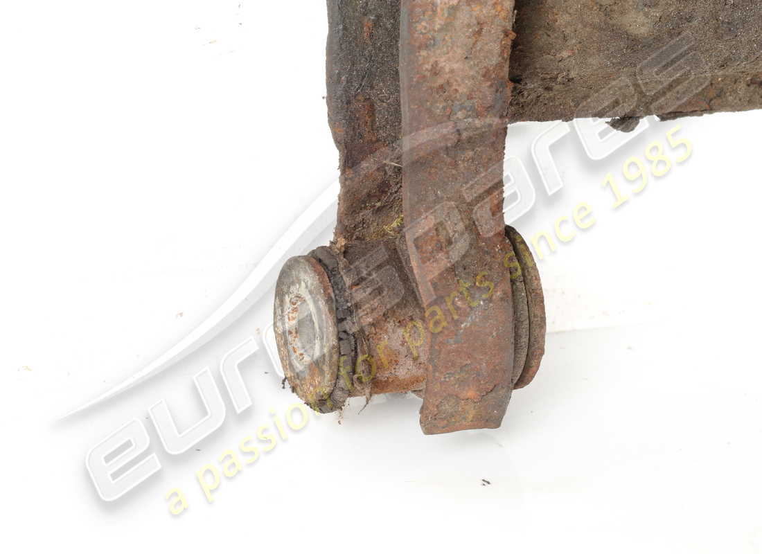 LEVIER INFÉRIEUR DE SUSPENSION AVANT GAUCHE D'OCCASION FERRARI. RÉFÉRENCE 115707 (2) levier inférieur de suspension avant gauche d'occasion ferrari. référence 115707 (2)