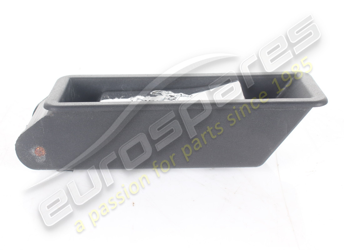 poignée de déverrouillage interne de botte endommagée ferrari (motif cheval en relief). référence 63011800 (3)