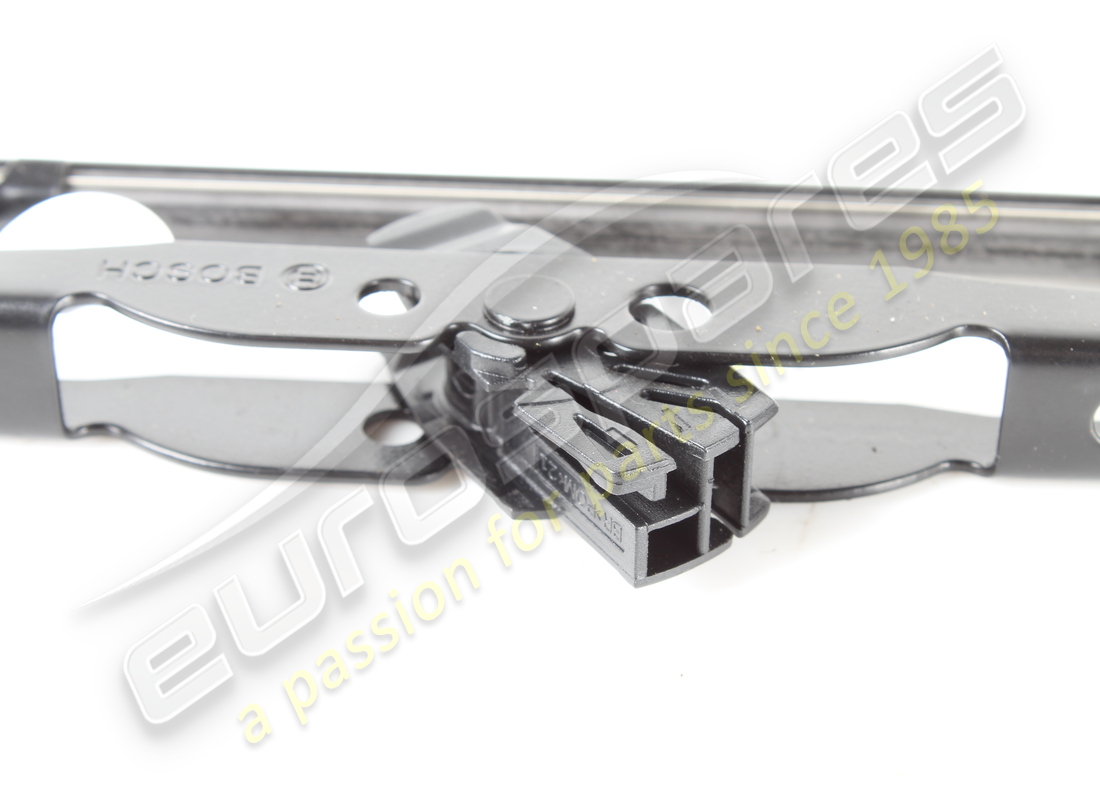 BALAI D'ESSUIE-GLACE D'OCCASION MASERATI, M336AB. RÉFÉRENCE 313352158 (6) balai d'essuie-glace d'occasion maserati, m336ab. référence 313352158 (6)