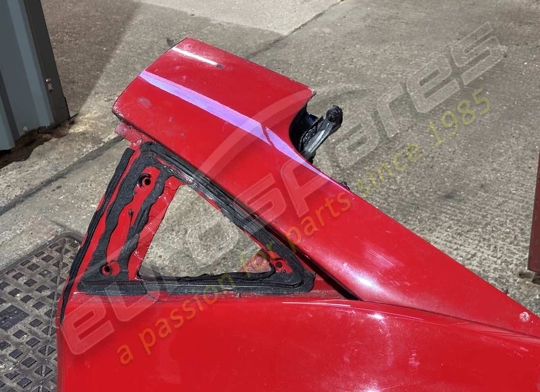 utilisé ferrari flancs gauche. numéro de pièce 83816011 (3)