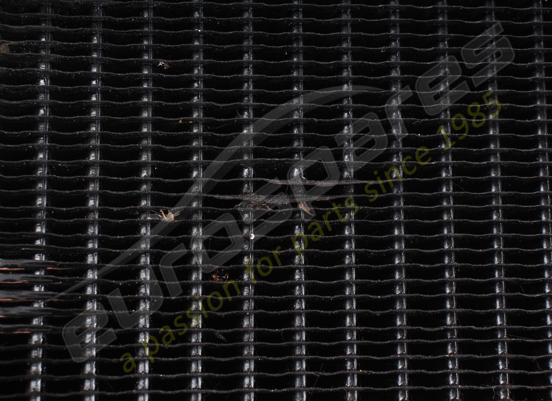 RADIATEUR À EAU FERRARI UTILISÉ. NUMÉRO DE PIÈCE 126879 (3) radiateur à eau ferrari utilisé. numéro de pièce 126879 (3)