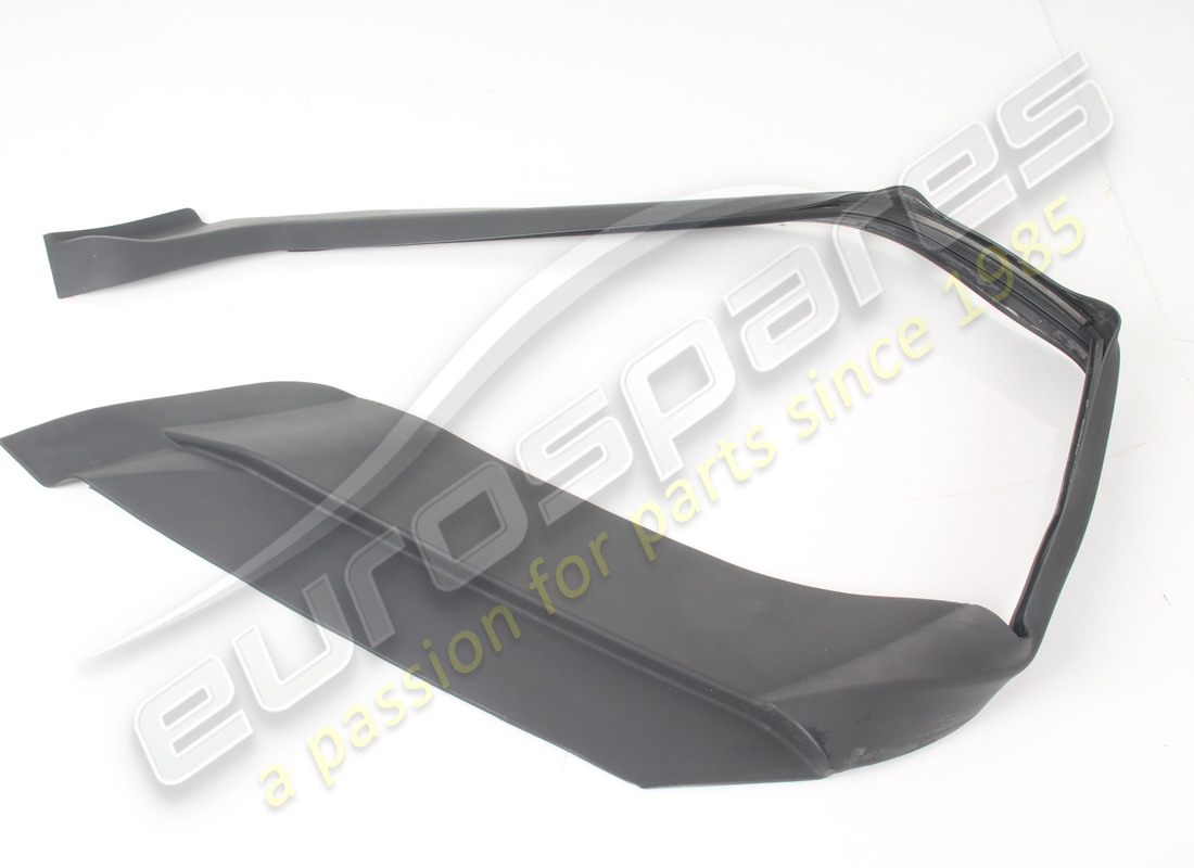 USED FERRARI LH FRONT LID SEAL. . PART NUMBER 918907 (1) USED FERRARI LH FRONT LID SEAL. . PART NUMBER 918907 (1)