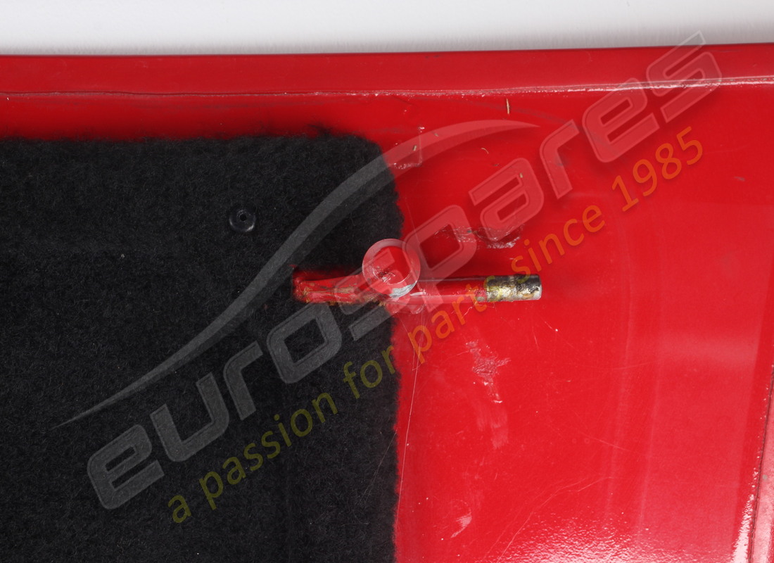 UTILISÉ FERRARI NUMÉRO DE PIÈCE DU CAPOT AVANT RHD 61858100 (6) utilisé ferrari numéro de pièce du capot avant rhd 61858100 (6)