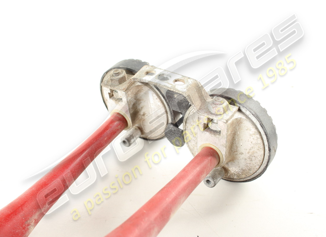 ferrari cornes utilisées. numéro de pièce 10665500 (2)