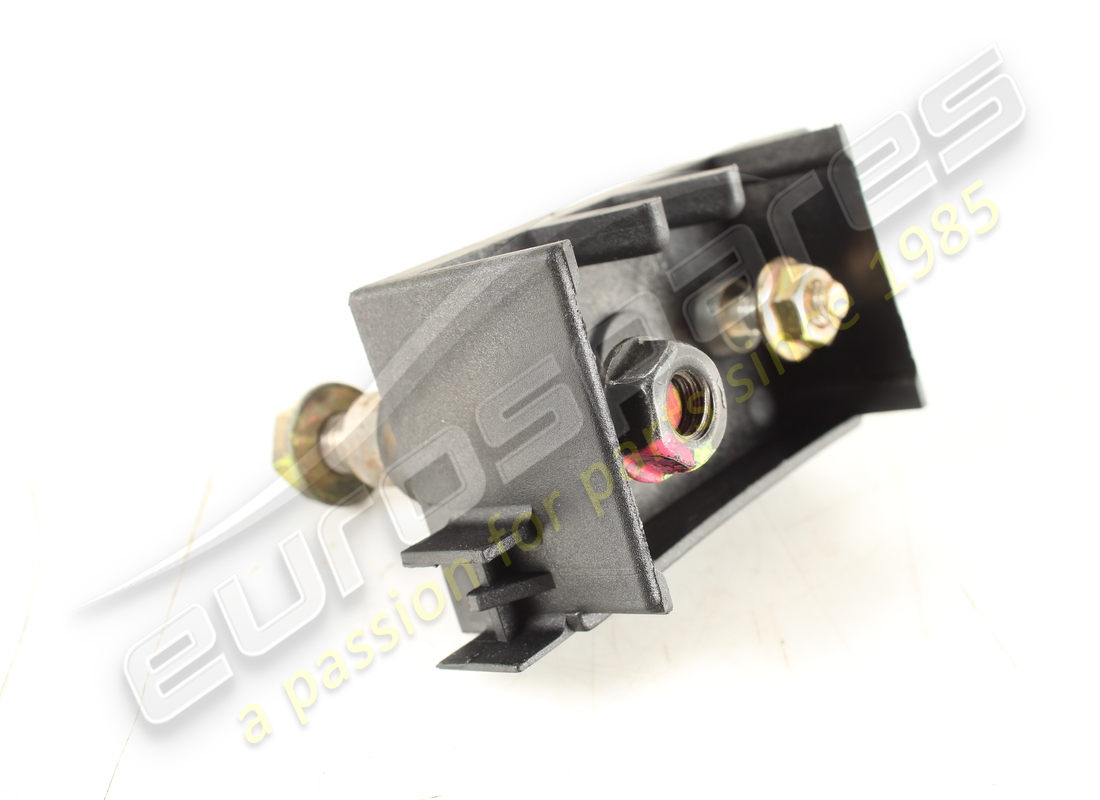 insérer maserati d'occasion. numéro de pièce 60510160 (2)