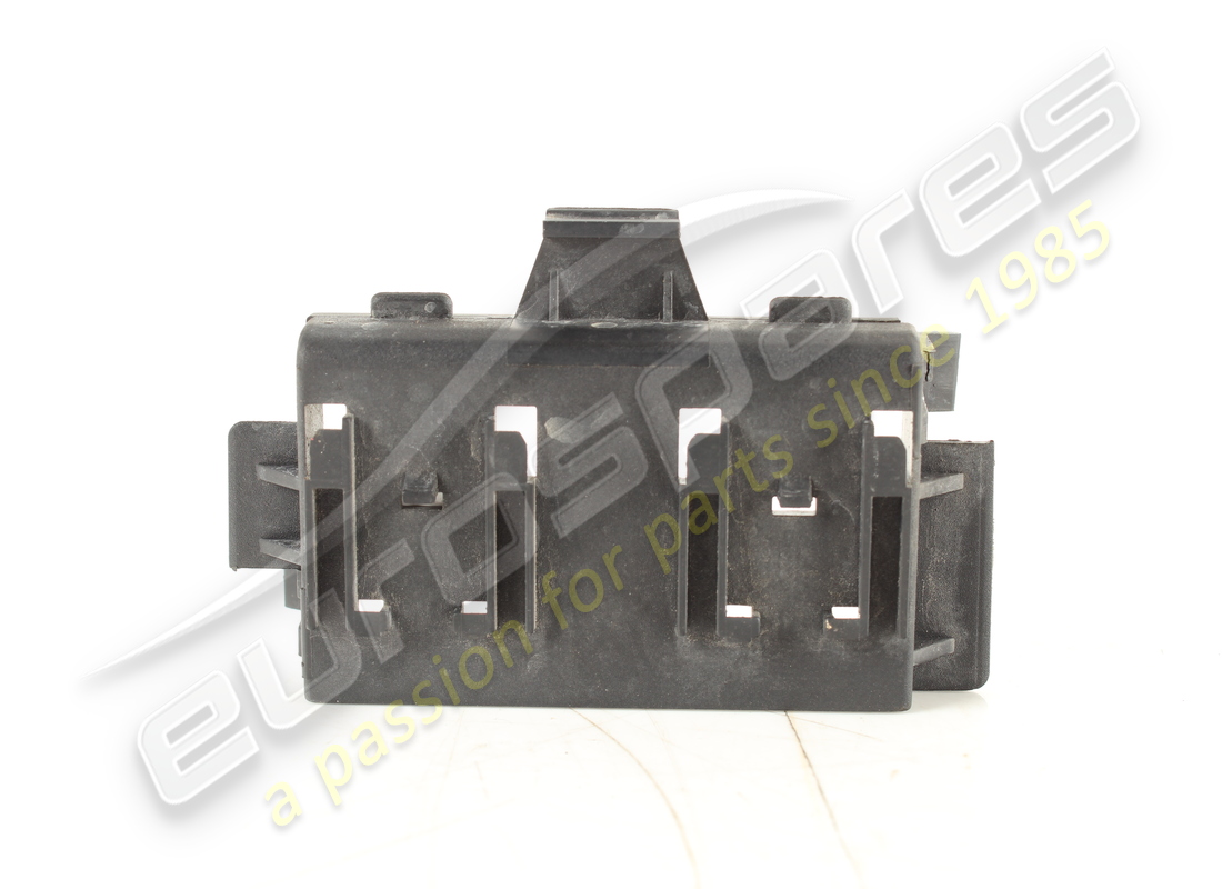 COUVERTURE DE Maserati UTILISÉE. NUMÉRO DE PIÈCE 60616507 (1)