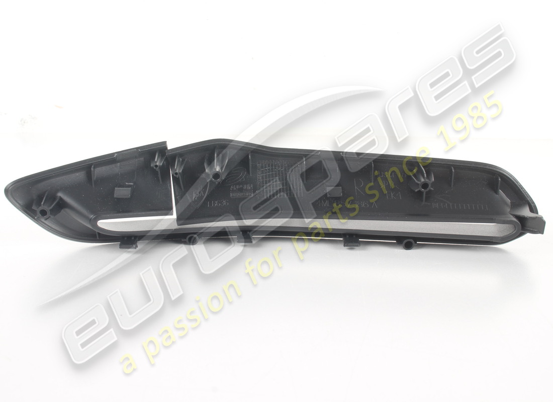 nouvelle garniture lamborghini. numéro de pièce 4ml8571864pk (3)