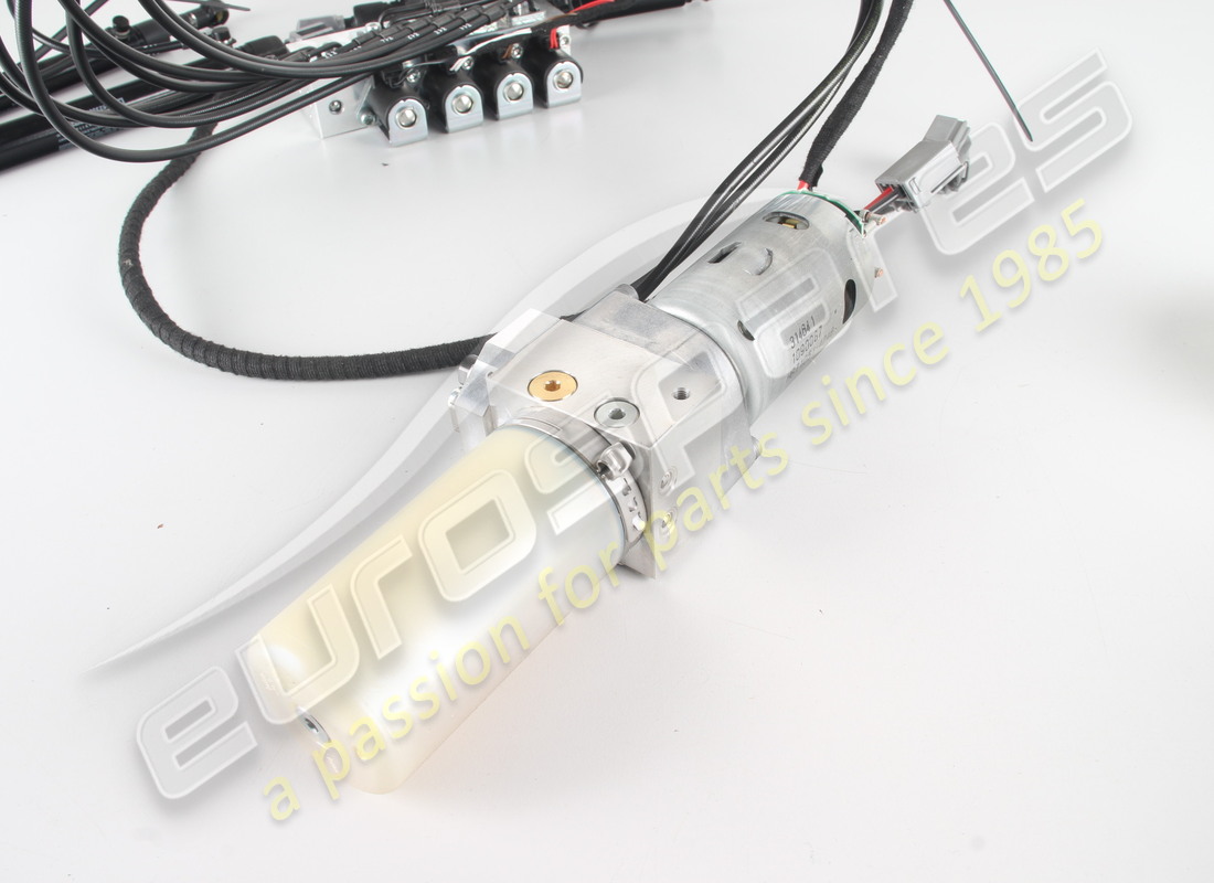 nouveau ferrari système hydraulique complet ki. numéro de pièce 84603300 (1)