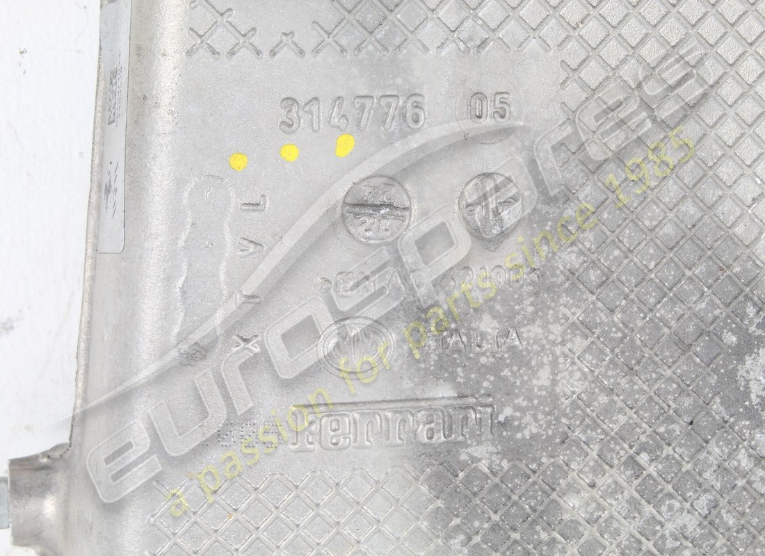 BRAS DE SUSPENSION ARRIÈRE GAUCHE D'OCCASION FERRARI. RÉFÉRENCE 894441 (2) bras de suspension arrière gauche d'occasion ferrari. référence 894441 (2)