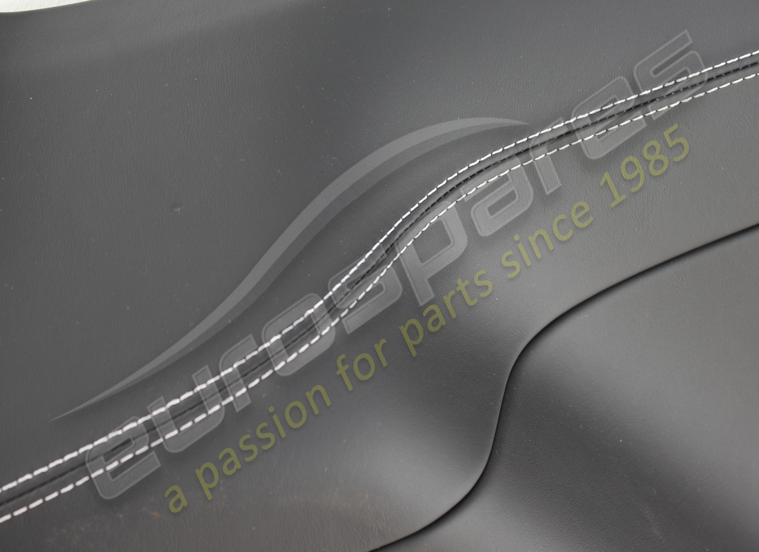 garniture de panneau latérale d'occasion porsche noir/argent. numéro de pièce 9gt863165kdsl (2)
