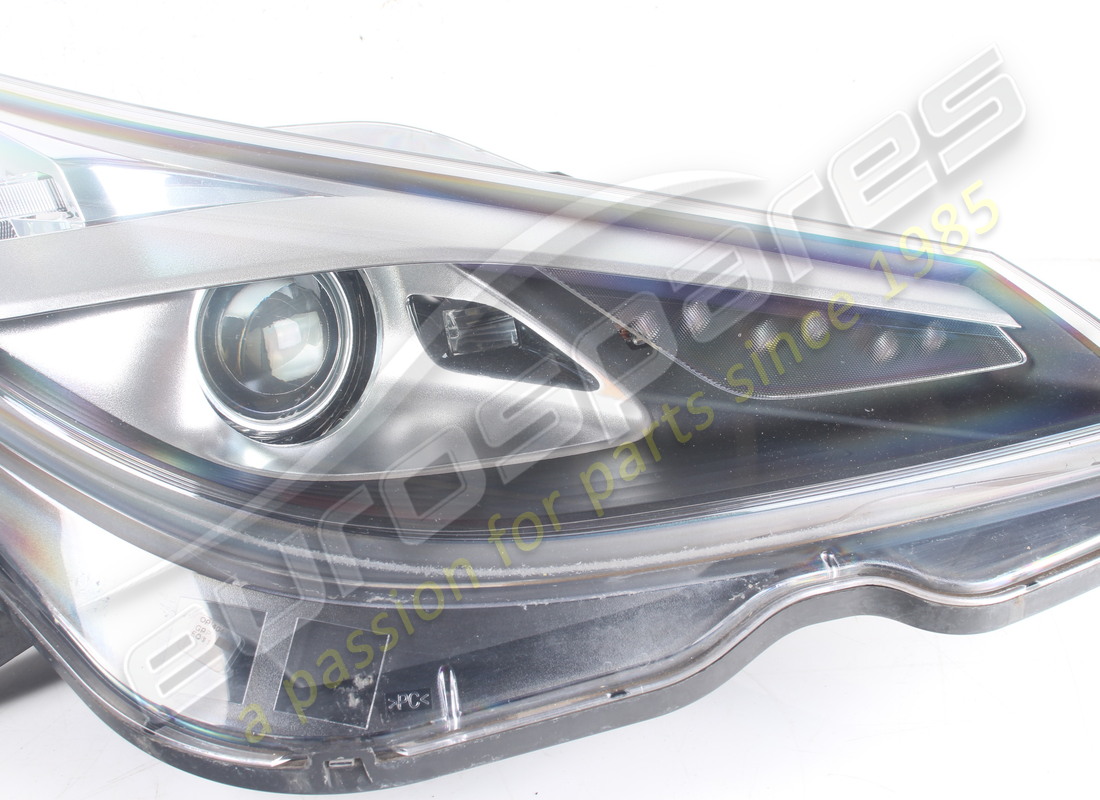 PHARE DROIT BI-XÉNON AFS D'OCCASION FERRARI. NUMÉRO DE PIÈCE 329982 (3) phare droit bi-xénon afs d'occasion ferrari. numéro de pièce 329982 (3)