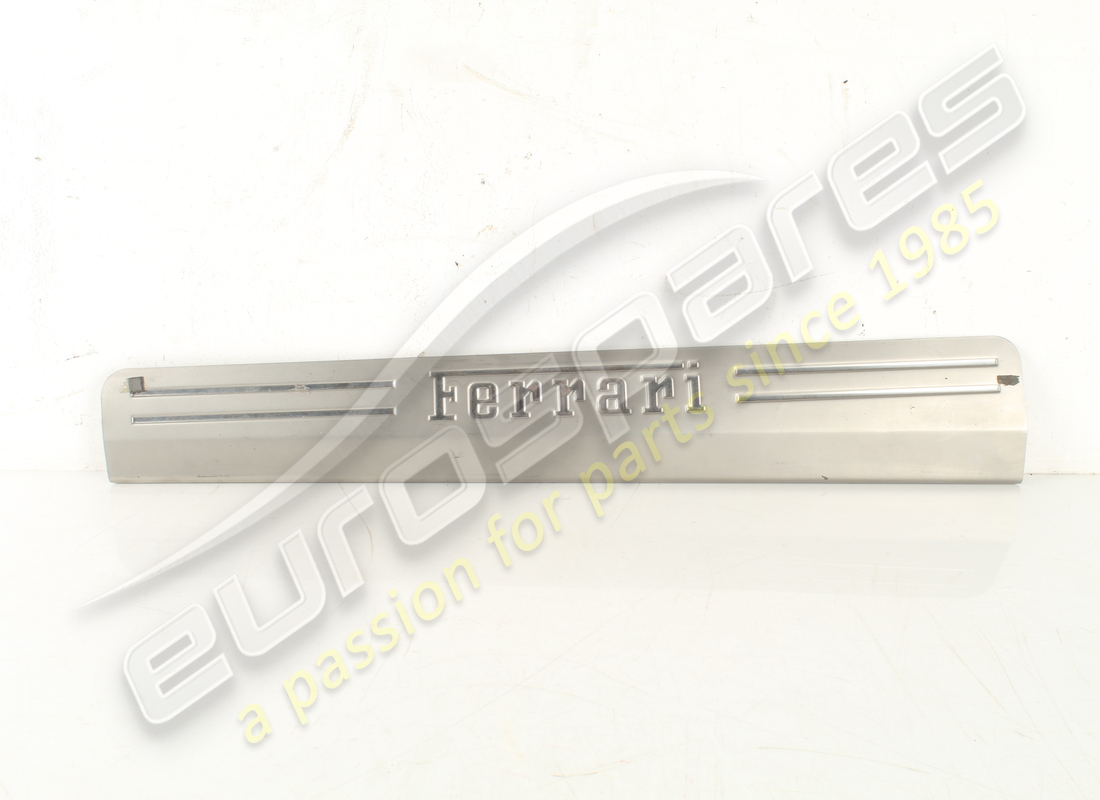 utilisé ferrari plaque de pied droite. numéro de pièce 81361800 (2)