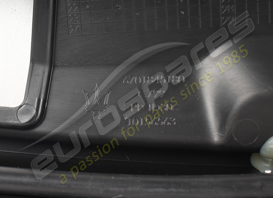 nouveau (autre) maserati plaque de pare-brise lhd numéro de pièce 670193783 (3)