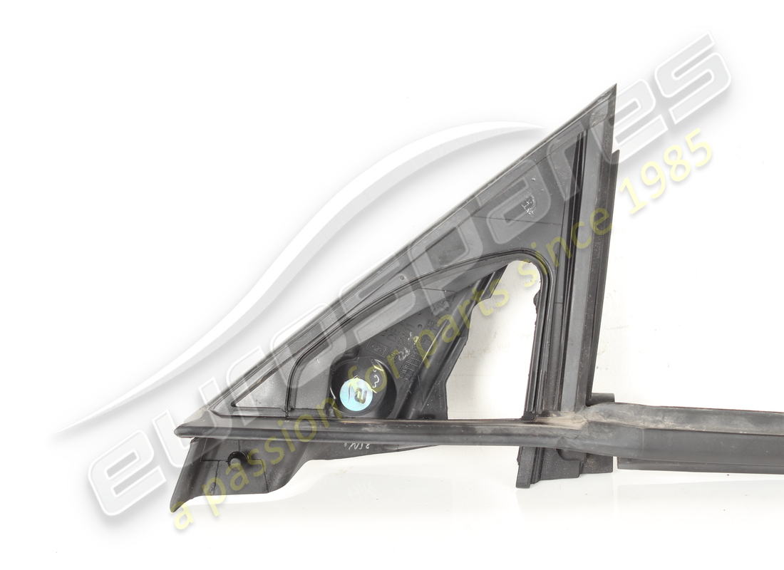 grattoir de fenêtre externe gauche d'occasion ferrari numéro de pièce 88059500 (2)