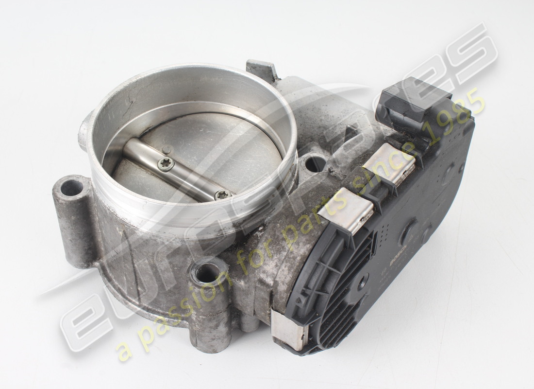 ensemble de corps de papillon utilisé aston martin. numéro de pièce 1r120810079 (2)