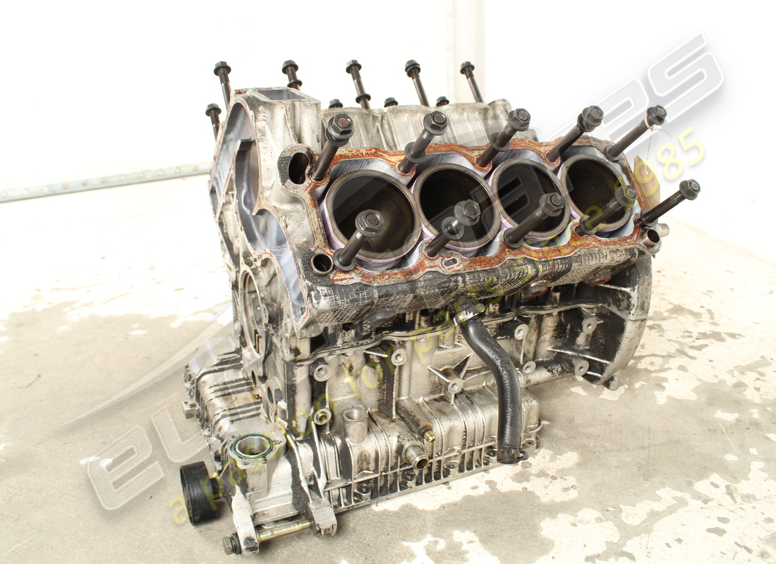 carter de cylindre assemblé d'occasion maserati 8. référence 578942201 (3)