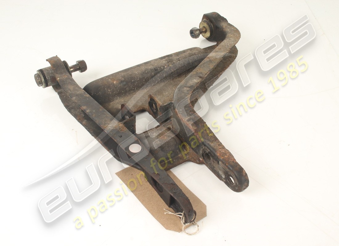 LEVIER INFÉRIEUR DE SUSPENSION AVANT DROIT D'OCCASION Ferrari. NUMÉRO DE PIÈCE 115706 (1)