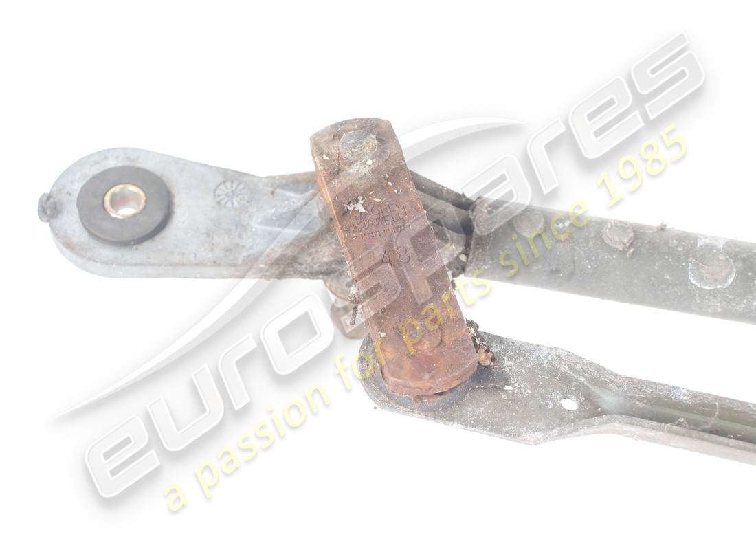 used maserati windscreen wiper unit. part number 373300100 (2)