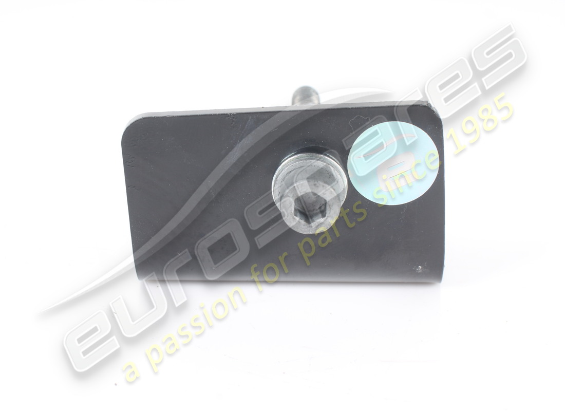 SUPPORT FILETÉ FERRARI UTILISÉ POUR LA FIXATION DU BLOC DE RETENUE DU TUYAU DE CIRCUIT P2. NUMÉRO DE PIÈCE 938685 (2) support fileté ferrari utilisé pour la fixation du bloc de retenue du tuyau de circuit p2. numéro de pièce 938685 (2)