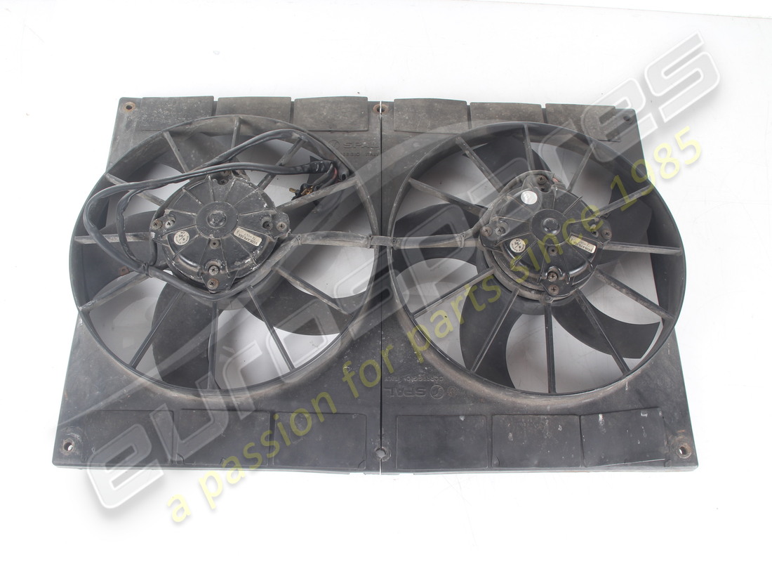 ventilateur électrique d'occasion maserati. numéro de pièce 373330105 (2)