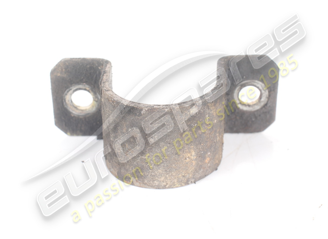 SUPPORT DE MONTAGE DE DOUILLE D'OCCASION MASERATI. RÉFÉRENCE 329405800 (2) support de montage de douille d'occasion maserati. référence 329405800 (2)