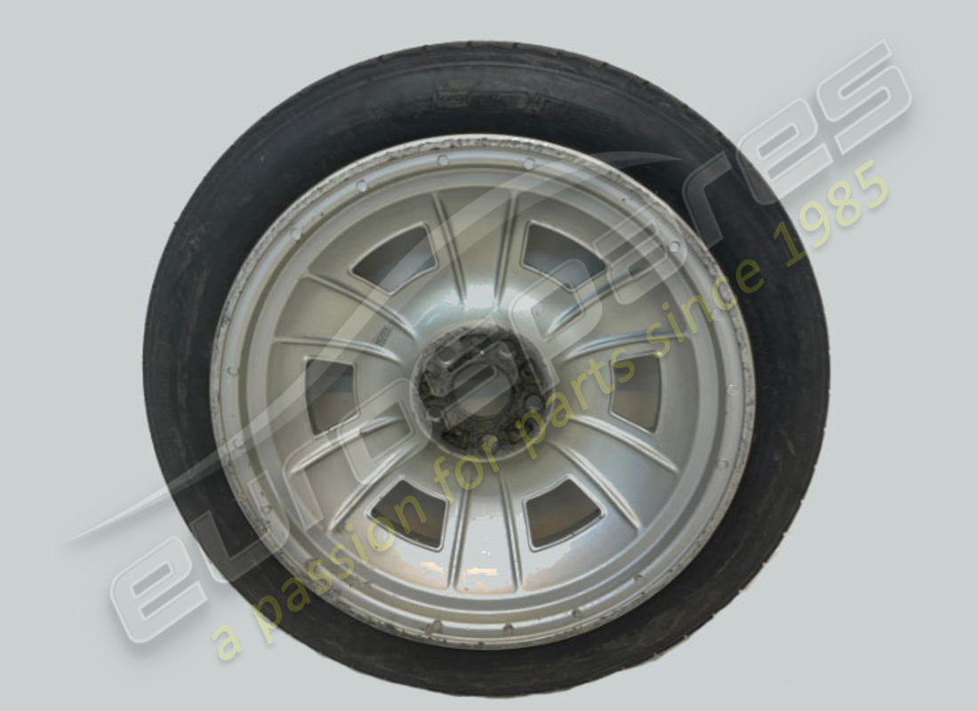 utilisé ferrari roue de secours 3 1/4 bx18. numéro de pièce 105593 (3)