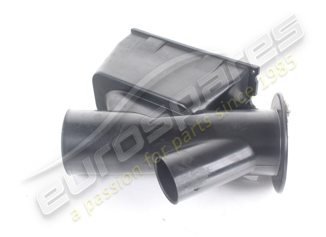 used maserati condotto areazione later.dx. part number 375590110 (3)