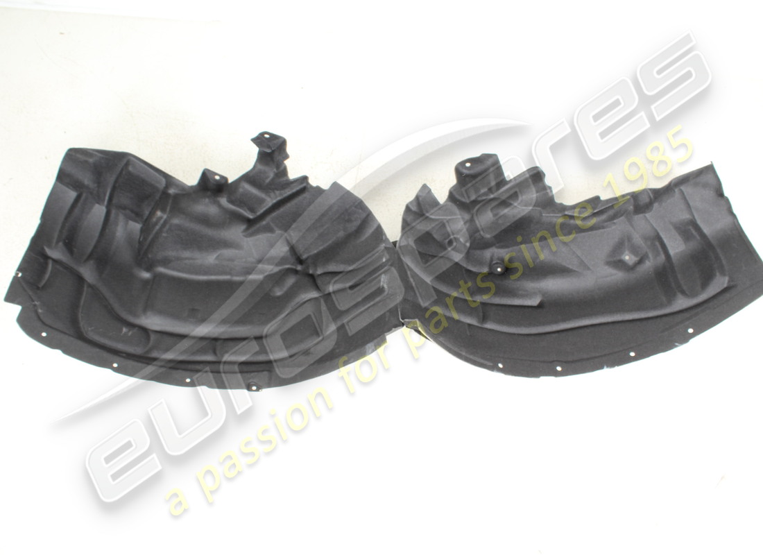 nouveau maserati protection de passage de roue arrière gauche. numéro de pièce 670157375 (2)