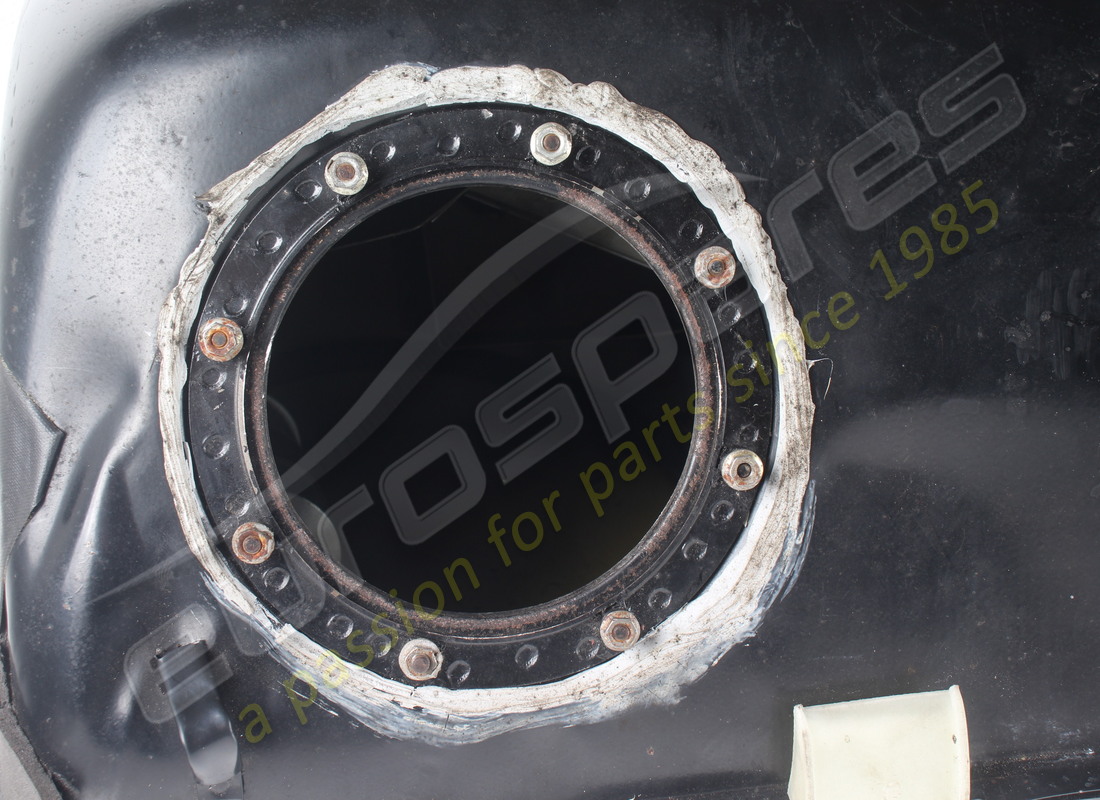 réservoir de carburant maserati utilisé. numéro de pièce 379230006 (3)