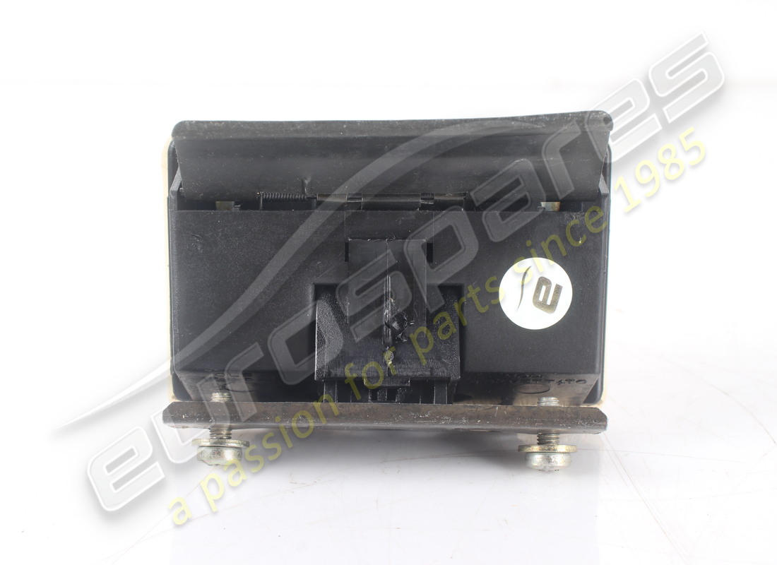 utilisé maserati maserati pièce 378951412. numéro de pièce 378951412 (5)