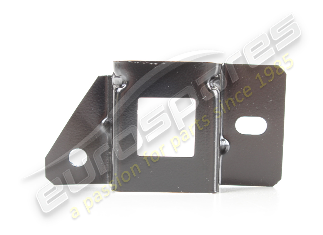 NOUVEAU SUPPORT DE GARDE-BOUE DROIT MASERATI. NUMÉRO DE PIÈCE 670181248 (2) nouveau support de garde-boue droit maserati. numéro de pièce 670181248 (2)