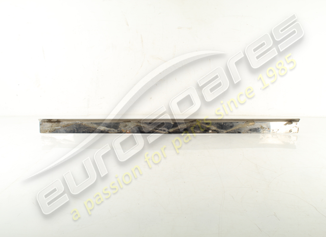 moulure ferrari utilisée. numéro de pièce 2556487208 (3)