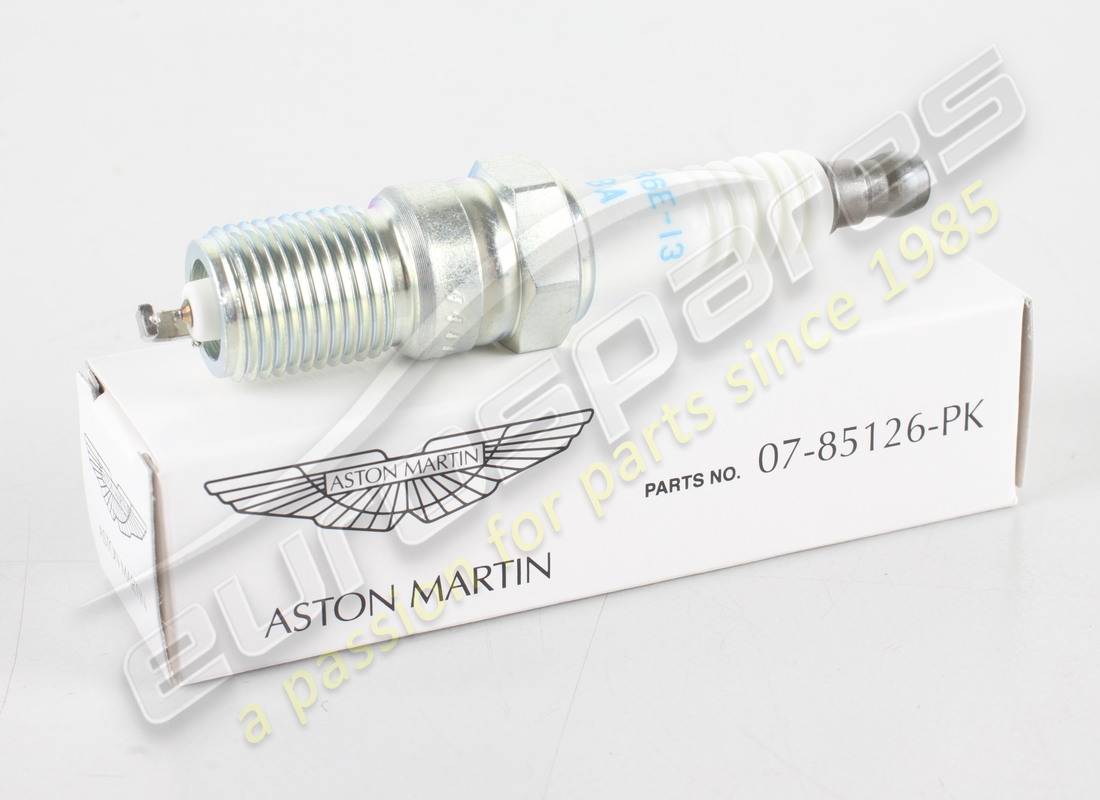 nouvelle bougie d'allumage aston martin. numéro de pièce 0785126 (1)